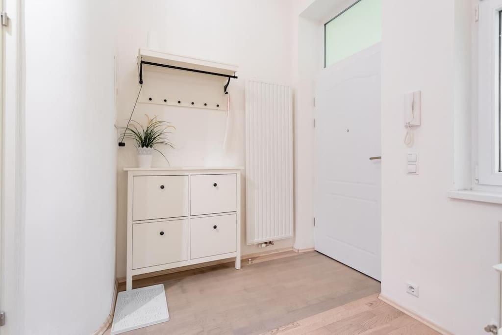 Danube Art Apartments Wina Bagian luar foto