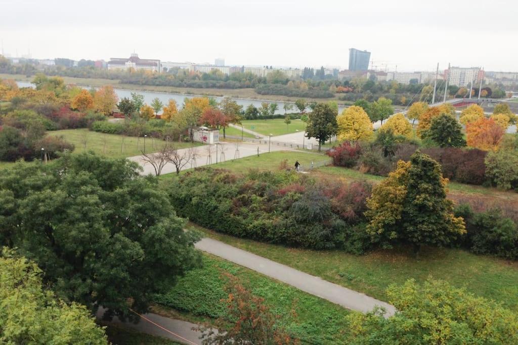 Danube Art Apartments Wina Bagian luar foto