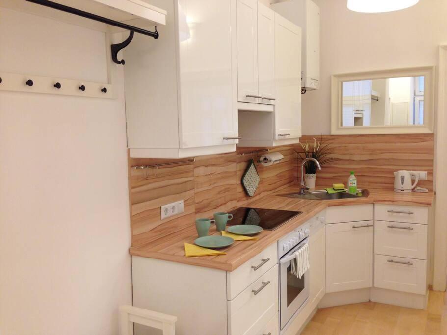 Danube Art Apartments Wina Bagian luar foto