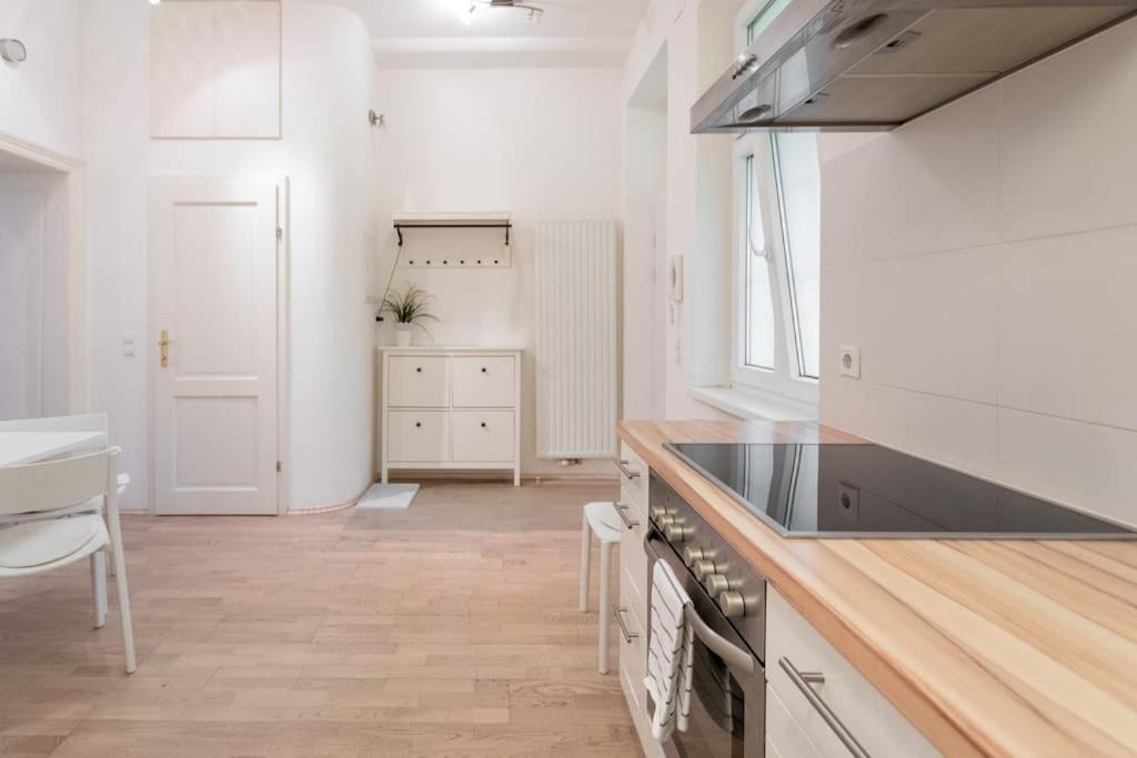 Danube Art Apartments Wina Bagian luar foto