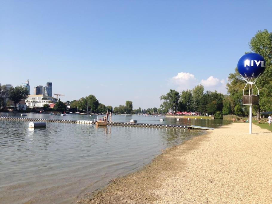 Danube Art Apartments Wina Bagian luar foto