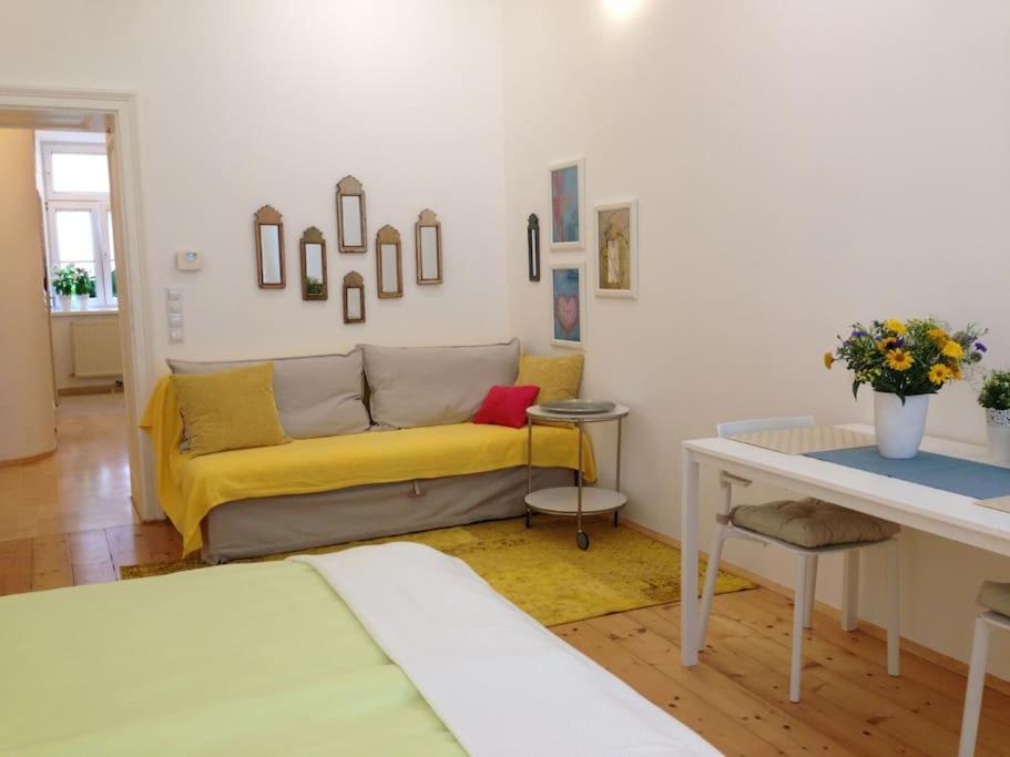 Danube Art Apartments Wina Bagian luar foto