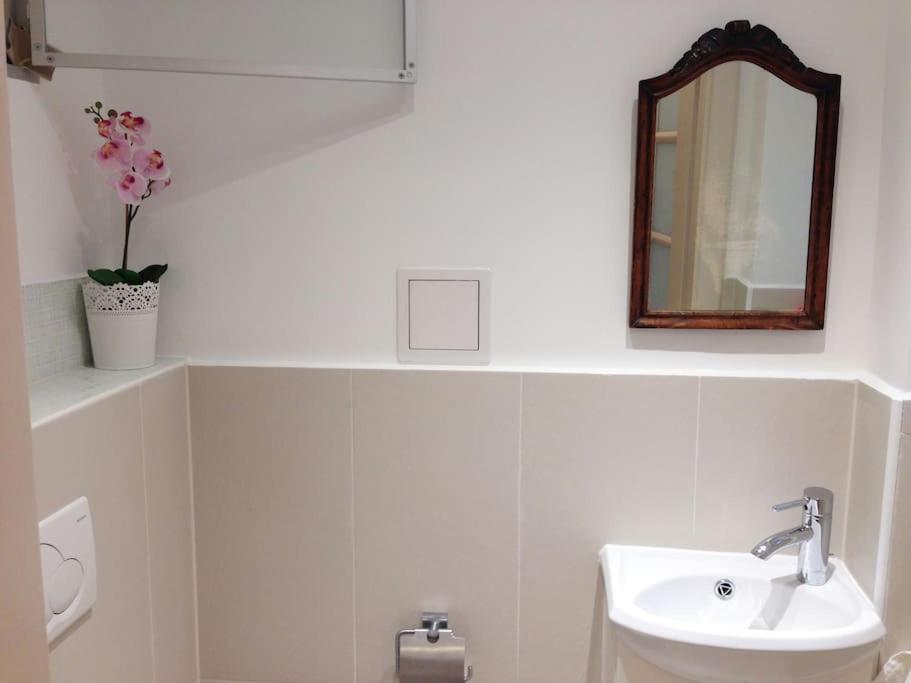 Danube Art Apartments Wina Bagian luar foto